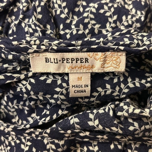 Blu Pepper Open Back Dress l SIZE M - Picture 5 of 6